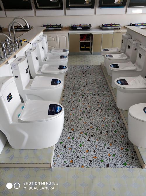玉明灯饰卫浴厨具城,发两天***免费到店领香水一瓶